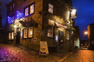 haworth main st xmas day kings arms 2012 11 sm - Copy.jpg